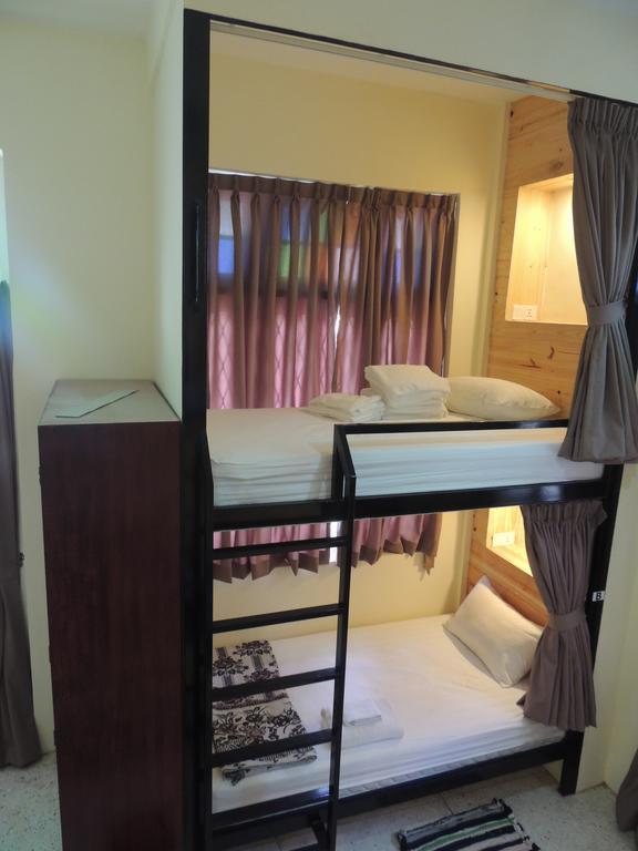 Lotus Bed & Breakfast Янгон Экстерьер фото